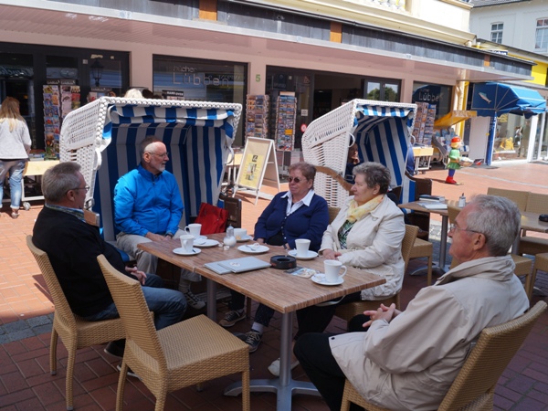 Ausflug 2014 nach Aurich (12) - Norderney bei Kaffee und Kuchen