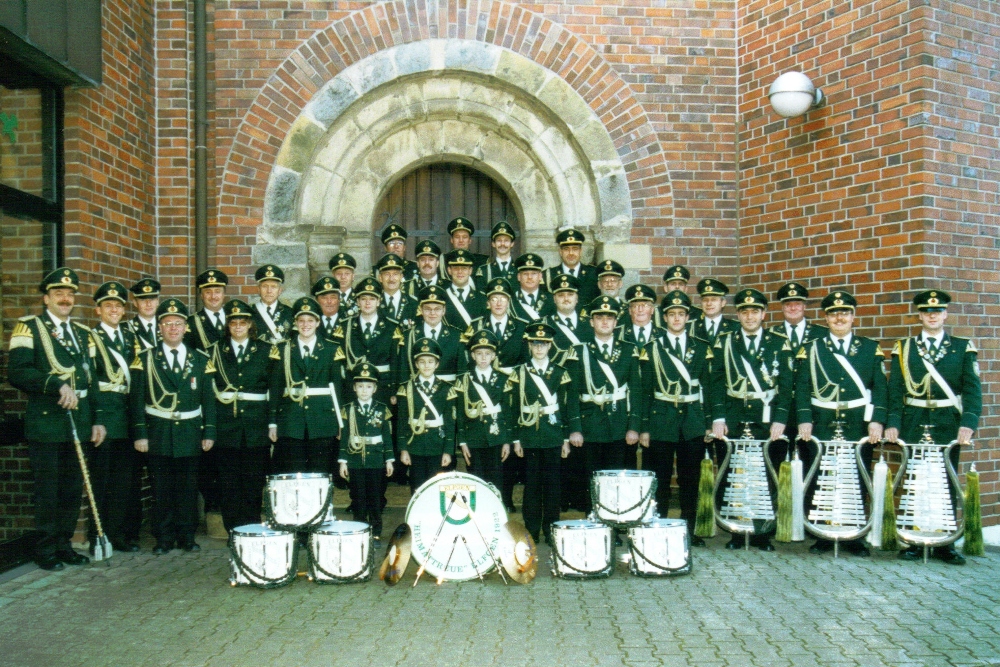 Gruppenbild 2002 - aus Anlass des 80-jährigen Vereinsbestehens